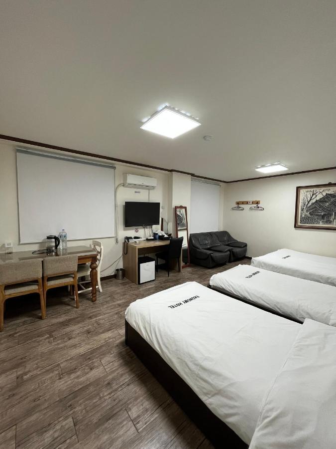 Ekonomy Hotel Мокпхо Екстер'єр фото